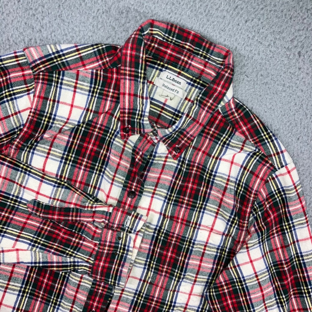 LL Bean Plaid Button Up Shirt Men L Relaxed Red Green Distressed Rugged Outdoor